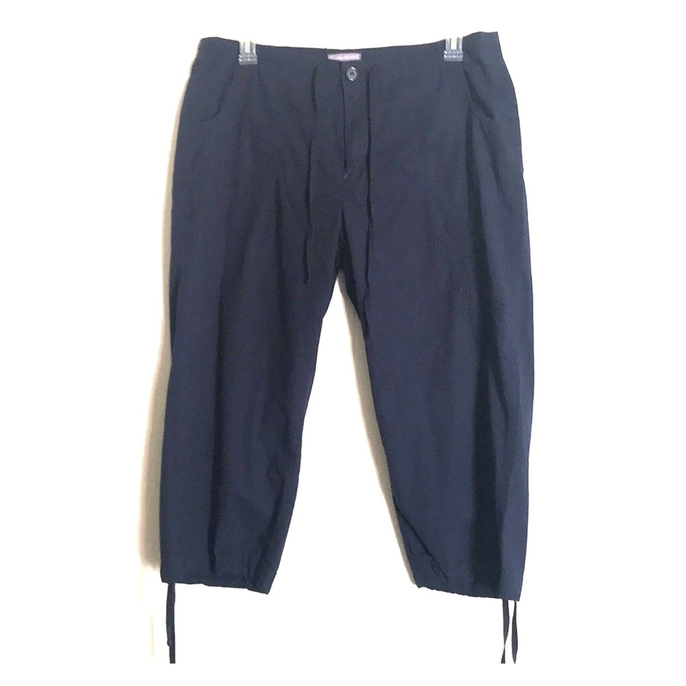 Navy embroidered capris